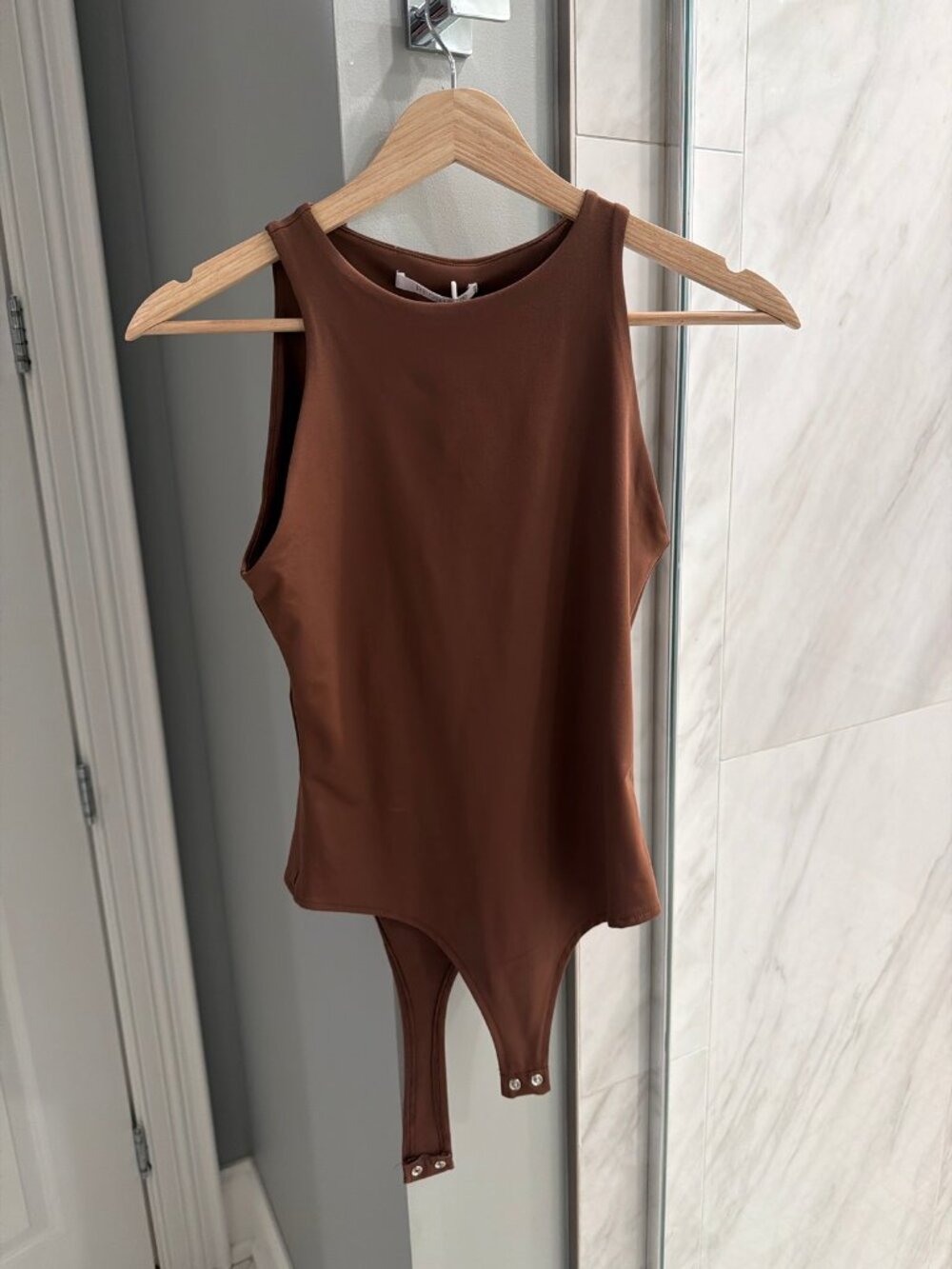 REORIA Sleeveless Crew Neck Bodysuit Small Brown Thong NWT